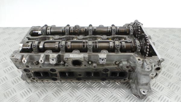 Cylinder head MERCEDES-BENZ Classe C (W204)
