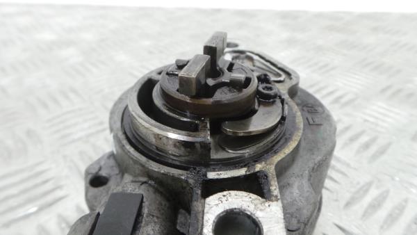 Dépressuriseur de freins / pompe à vide PEUGEOT 3008 I (0U_) Imagem-3