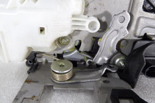 Front Right Door Lock VOLVO V40 Hatchback Imagem-2