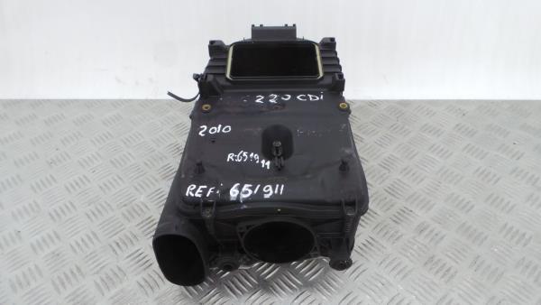 Air filter box MERCEDES-BENZ Classe C (W204) Imagem-1