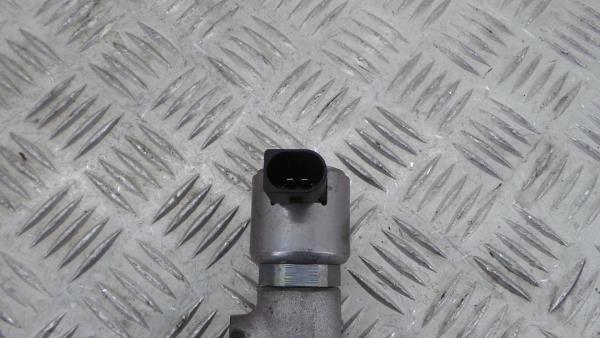 Fuel rail MERCEDES-BENZ Classe C (W204) Imagem-3