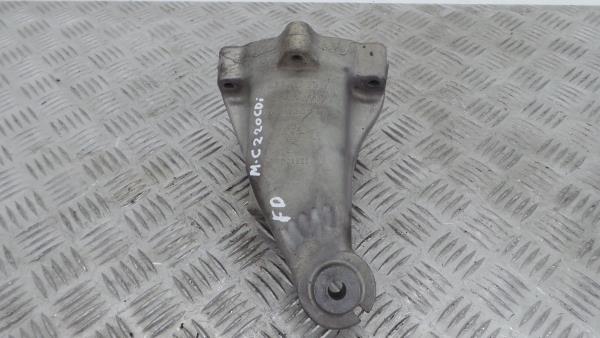 Generic support MERCEDES-BENZ Classe C (W204)