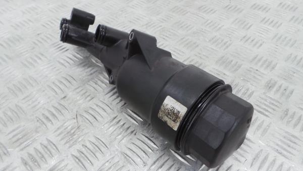 Oil filter cap / housing MERCEDES-BENZ Classe C (W204) Imagem-1