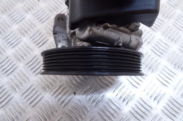 Pompe de direction assistée MERCEDES-BENZ Classe C (W204) Imagem-3