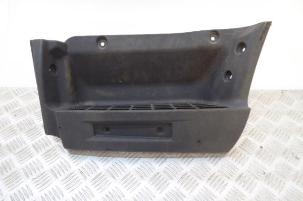 Pièce en plastique générique MITSUBISHI Canter (FB7, FB8, FE7, FE8) VII