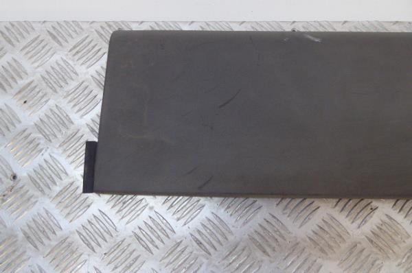 Moulure extérieure MITSUBISHI Canter (FB7, FB8, FE7, FE8) VII Imagem-1