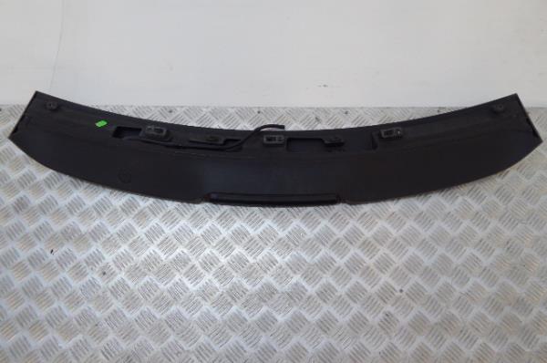 Spoiler portellone FORD Focus II (DA_) Imagem-1