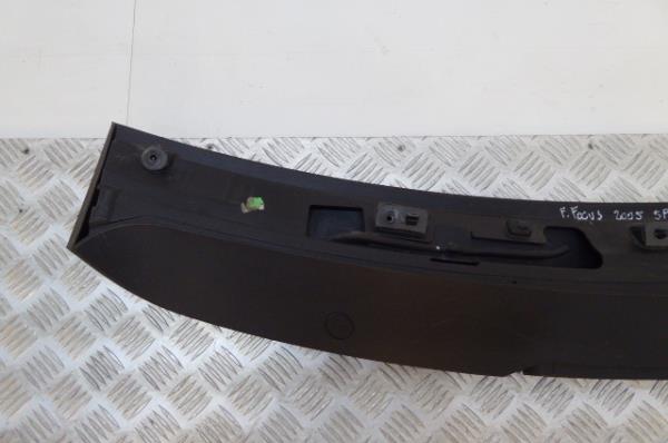 Spoiler portellone FORD Focus II (DA_) Imagem-3