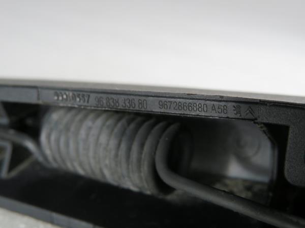 Windscreen wiper arm Right front PEUGEOT 5008 I (0U_, 0E_) Imagem-4