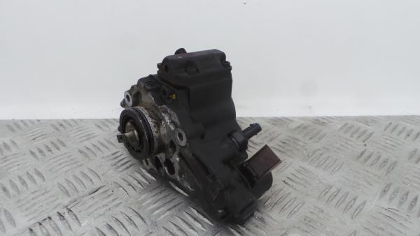 Bomba inyectora MERCEDES-BENZ Classe C (W204) Imagem-1