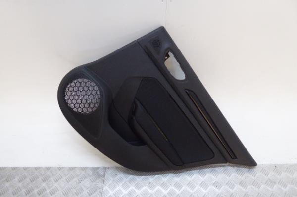Forra porta / quartela trás direita RENAULT Megane IV Grandtour (K9A/M_)