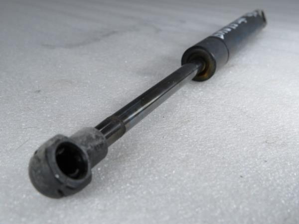 Amortecedor do capot BMW X5 (E53)