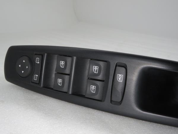 Mando / interruptor elevalunas delantero izquierdo RENAULT Scénic III (JZ0/1_) Imagem-4