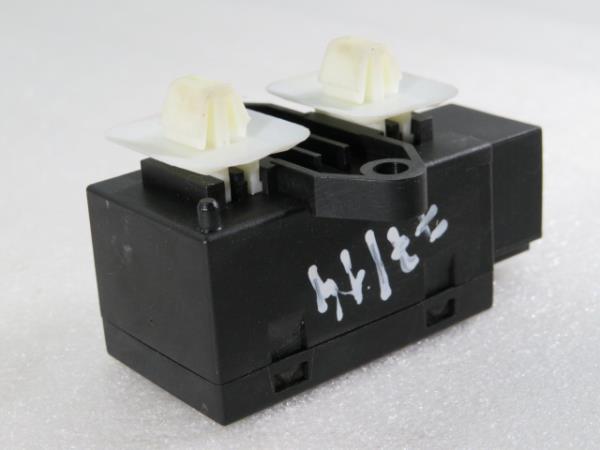 Pulsante / interruttore elettromeccanico PORSCHE Cayenne (9PA) Imagem-3