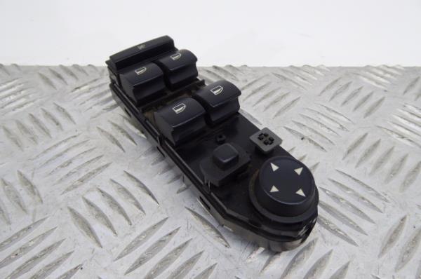 Commande / interrupteur lève-vitre Avant gauche BMW 5 Touring (E61)
