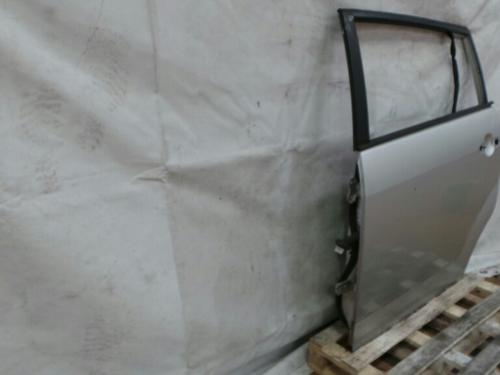 Porta trás esquerda TOYOTA Corolla Verso (ZER_, ZZE12_, R1_) Imagem-1