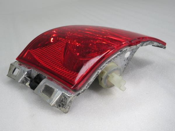 Riflettore posteriore sinistro PEUGEOT 2008 I (CU_) Imagem-1