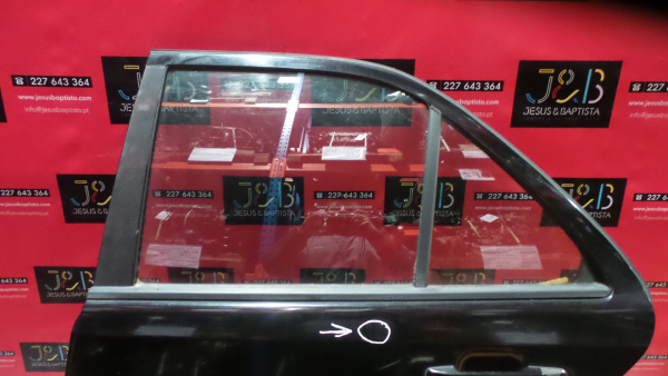 Porta trás esquerda MERCEDES-BENZ Classe C (W202) Imagem-1