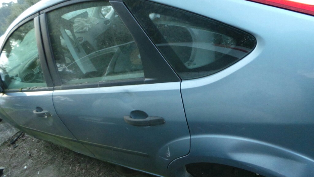 Porta trás esquerda FORD Focus II (DA_)