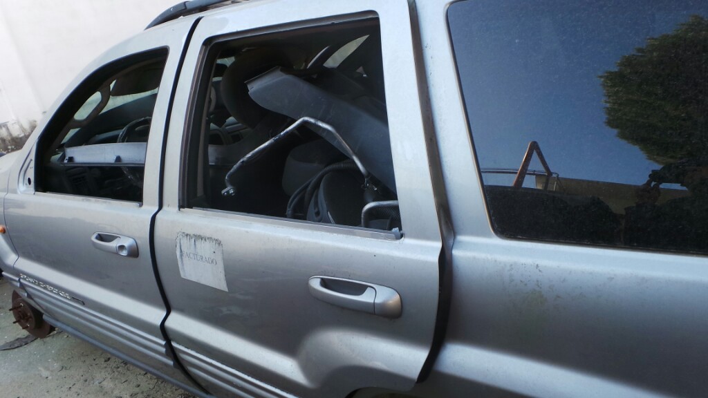 Porta trás esquerda JEEP Grand Cherokee II (WJ, WG) Imagem-1