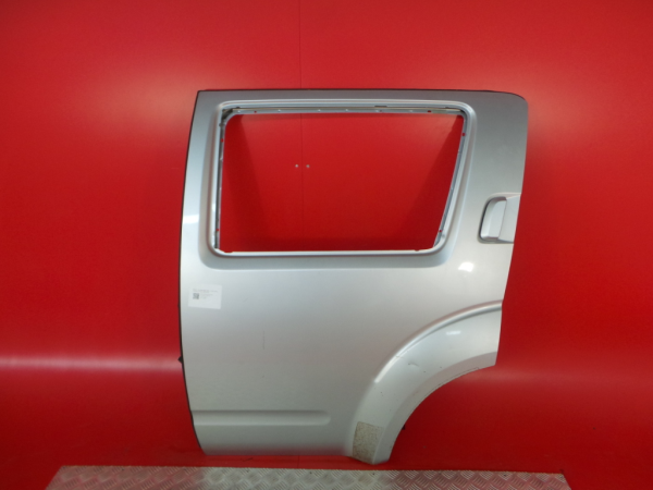 Porta trás esquerda NISSAN Pathfinder III (R51)