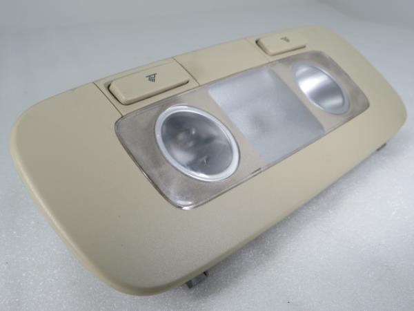 Front seat light VOLKSWAGEN Golf VI (5K1)