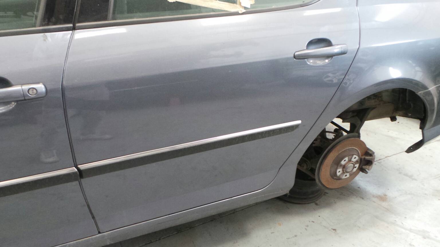 Porta trás esquerda PEUGEOT 407 (6D_) Imagem-2