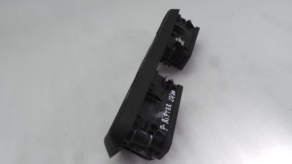 Difusor / salida de aire PEUGEOT Rifter Imagem-2