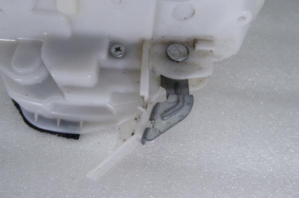 Front Right Door Lock MAZDA 6 Station Wagon (GJ, GL) Imagem-1