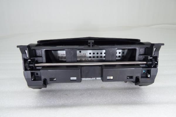 Display / Informationsbildschirm MERCEDES-BENZ Classe C (W204) Imagem-2