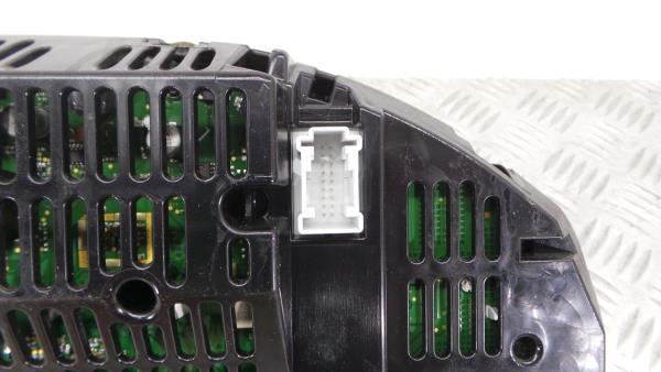 Instrumentenkombination  MERCEDES-BENZ Classe C (W204) Imagem-3