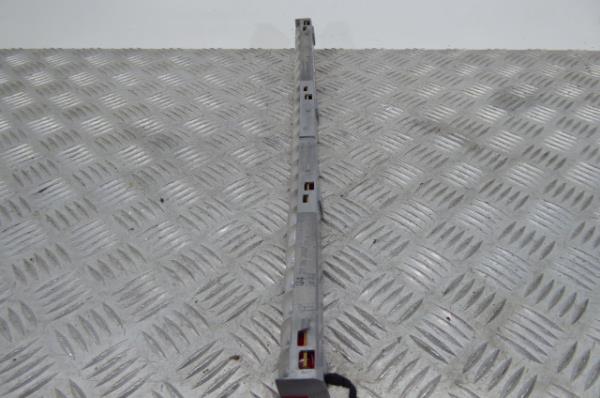 Luce stop aggiuntiva / terzo stop MERCEDES-BENZ Classe C (W204) Imagem-2