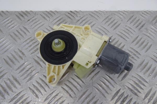 Left Rear  Door Window Regulator Motor MERCEDES-BENZ Classe C (W204)