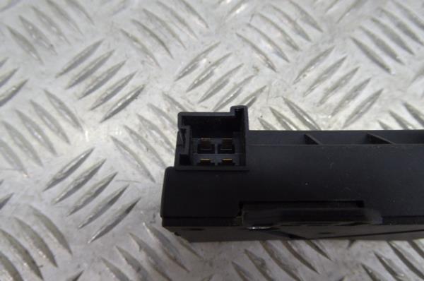 Botón / interruptor electromecánico MERCEDES-BENZ Classe C (W204) Imagem-2