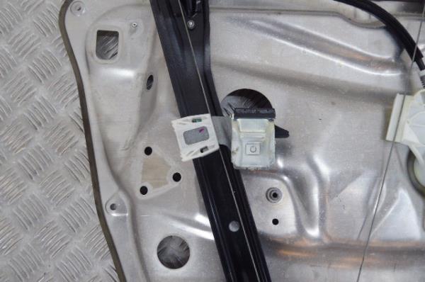 Right front window regulator MERCEDES-BENZ Classe C (W204) Imagem-4