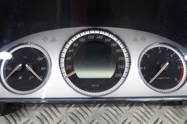 Compteur de vitesse MERCEDES-BENZ Classe C (W204) Imagem-3