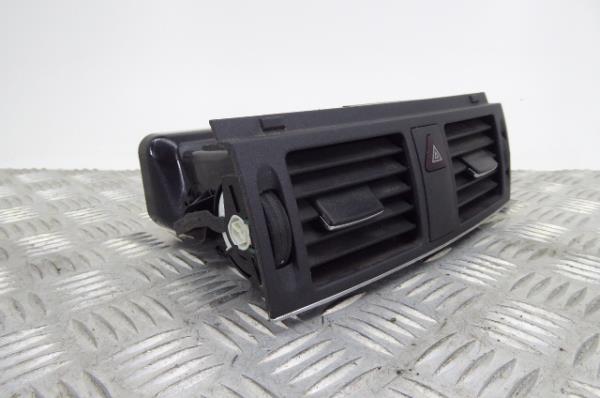 Difusor / salida de aire MERCEDES-BENZ Classe C (W204) Imagem-2