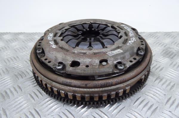 Volante motor NISSAN Qashqai II (J11)