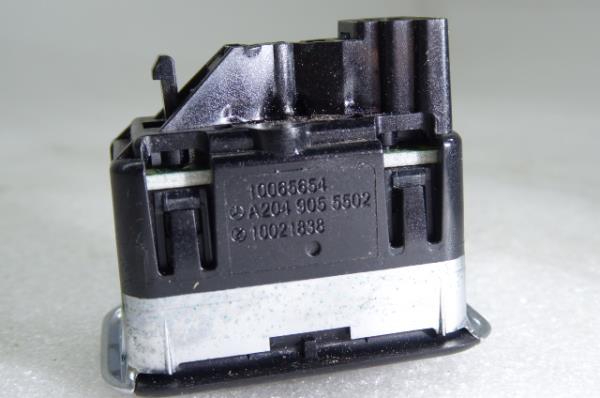 Left Rear window control MERCEDES-BENZ Classe C (W204) Imagem-2