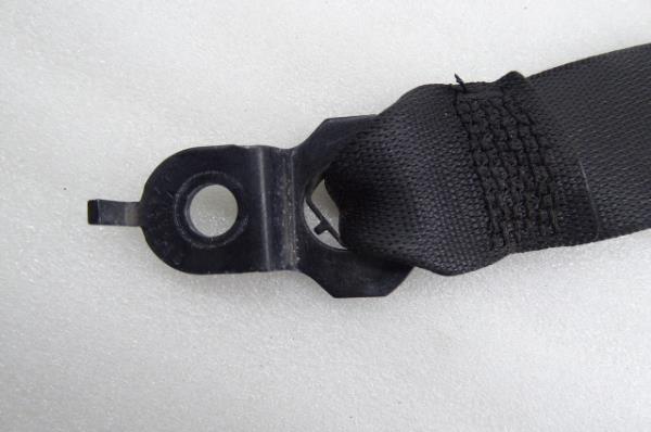 Pretensor cinturón Delantero Derecho MERCEDES-BENZ Classe C (W204) Imagem-1