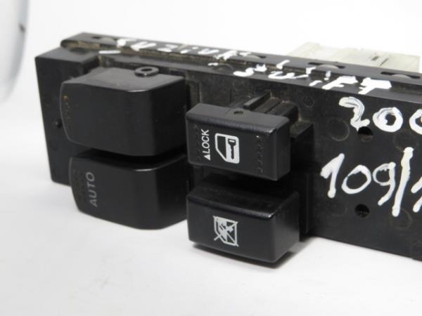 Comando / botão / interruptor vidros frente esquerdo SUZUKI Swift III (MZ, EZ) Imagem-4