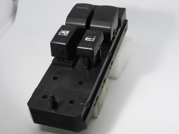 Comando / botão / interruptor vidros frente esquerdo SUZUKI Swift III (MZ, EZ)