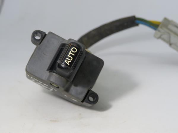 Comando / botão / interruptor vidros frente direito ROVER 45 Hatch (RT)