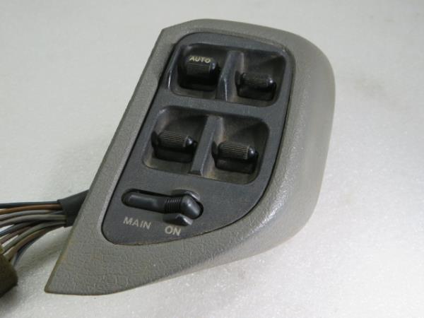 Comando / botão / interruptor vidros frente esquerdo ROVER 200 Hatch (RF)