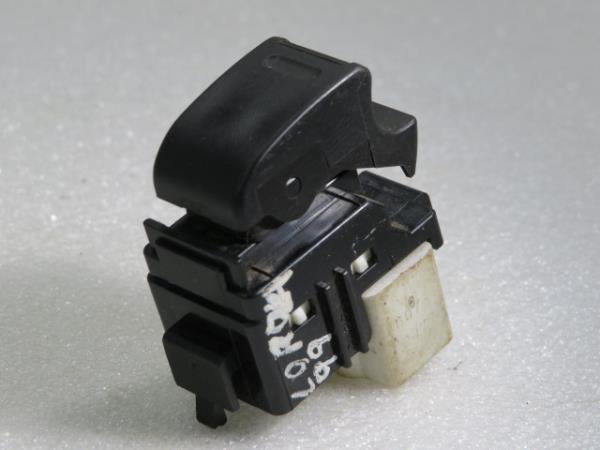 Comando / botão / interruptor vidros trás direito TOYOTA Corolla Sedan (_E10_)