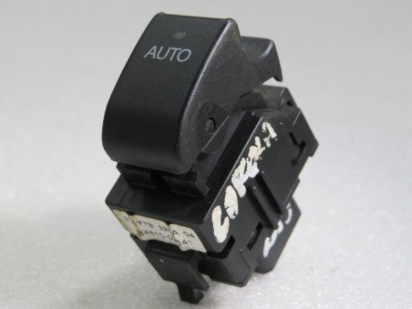 Comando / botão / interruptor vidros trás direito TOYOTA Corolla Hatchback (_E12_)