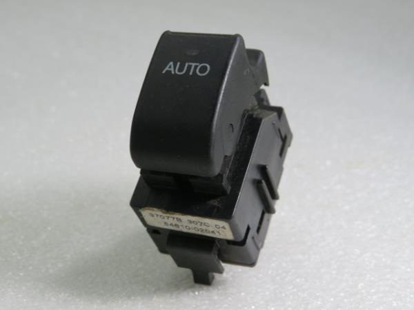 Comando / botão / interruptor vidros trás direito TOYOTA Corolla Hatchback (_E12_)