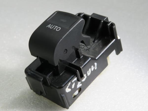 Commande / interrupteur lève-vitre Arrière gauche LEXUS CT (ZWA10_) Imagem-2