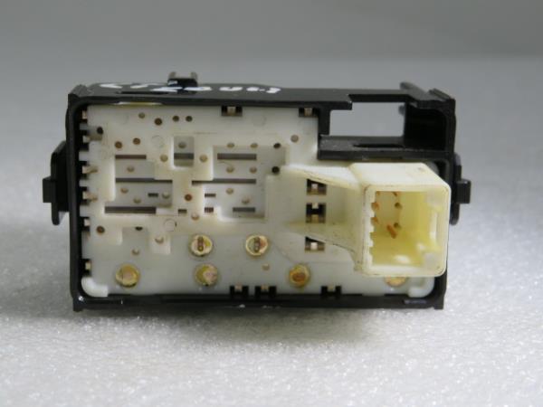 Commande / interrupteur lève-vitre Arrière gauche LEXUS CT (ZWA10_) Imagem-3