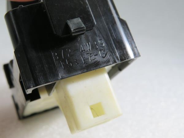 Right Front window control LEXUS CT (ZWA10_) Imagem-3